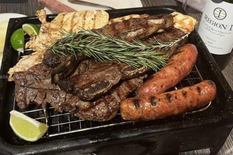 Propiedad comercial en Miami, Florida № 2034833