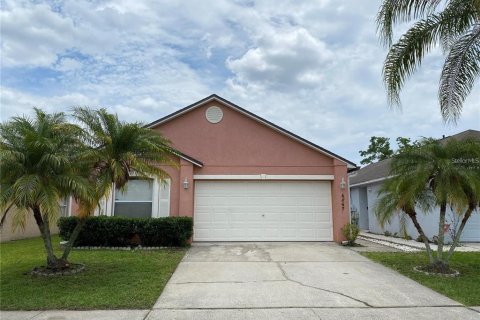 House in Orlando, Florida 3 bedrooms, 118.26 sq.m. № 2266916