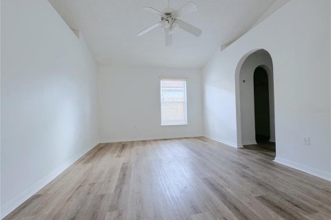 House in Orlando, Florida 3 bedrooms, 118.26 sq.m. № 2266916 - photo 17
