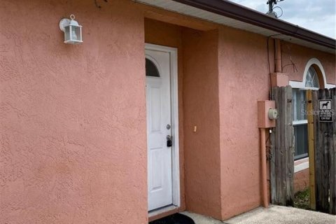 House in Orlando, Florida 3 bedrooms, 118.26 sq.m. № 2266916 - photo 3