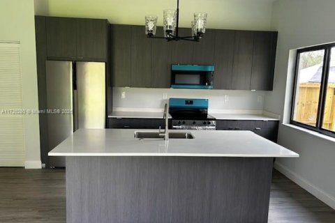 House in Fort Lauderdale, Florida 3 bedrooms № 1471070 - photo 19