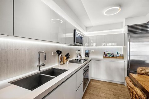 Condominio en venta en Miami Beach, Florida, 2 dormitorios, 156.73 m2 № 1938858 - foto 21