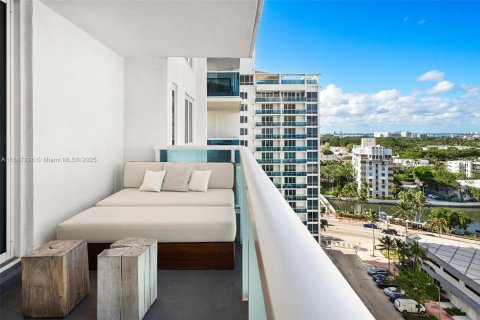 Copropriété à vendre à Miami Beach, Floride: 2 chambres, 156.73 m2 № 1938858 - photo 13