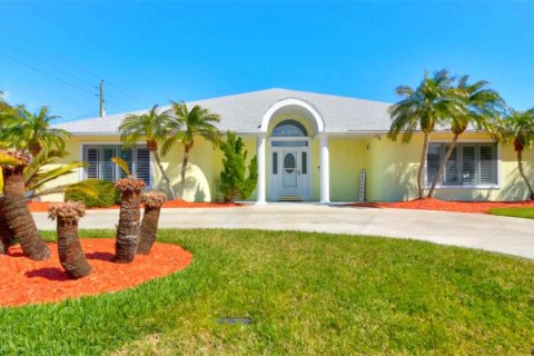 Villa ou maison à vendre à Palm Coast, Floride: 4 chambres, 246.56 m2 № 1527725 - photo 1
