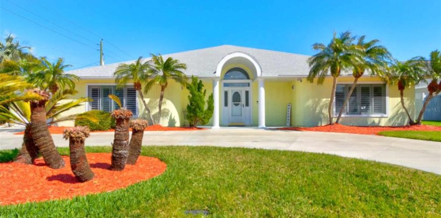 Villa ou maison à Palm Coast, Floride 4 chambres, 246.56 m2 № 1527725