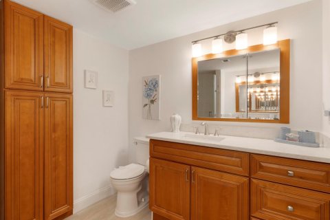 Condo in Riviera Beach, Florida, 2 bedrooms  № 2081820 - photo 25