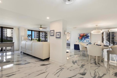 Condo in Riviera Beach, Florida, 2 bedrooms № 2081820