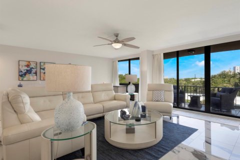 Condo in Riviera Beach, Florida, 2 bedrooms  № 2081820 - photo 15