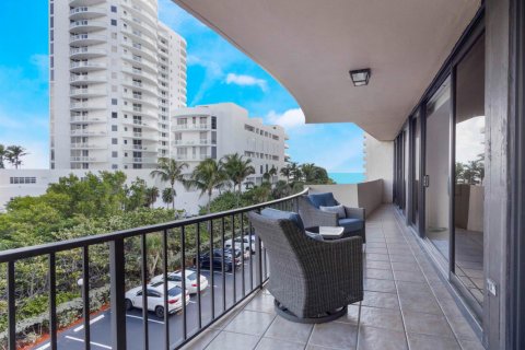 Condo in Riviera Beach, Florida, 2 bedrooms  № 2081820 - photo 13