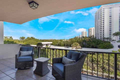 Condo in Riviera Beach, Florida, 2 bedrooms  № 2081820 - photo 11