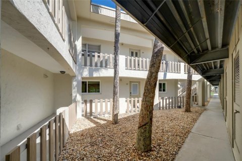 Copropriété à vendre à Bradenton Beach, Floride: 1 chambre, 74.69 m2 № 2199073 - photo 5