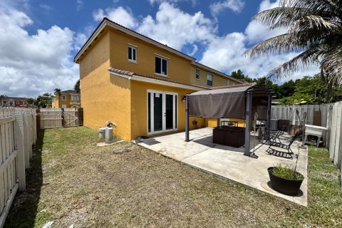 Townhouse in Homestead, Florida 3 bedrooms, 128.02 sq.m. № 1926680 - photo 20