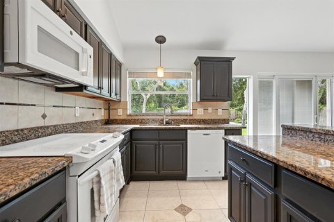 Купить виллу или дом в Порт-Оранж, Флорида 11 комнат, 211.26м2, № 1840003 - фото 15