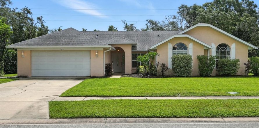 House in Port Orange, Florida 4 bedrooms, 211.26 sq.m. № 1840003
