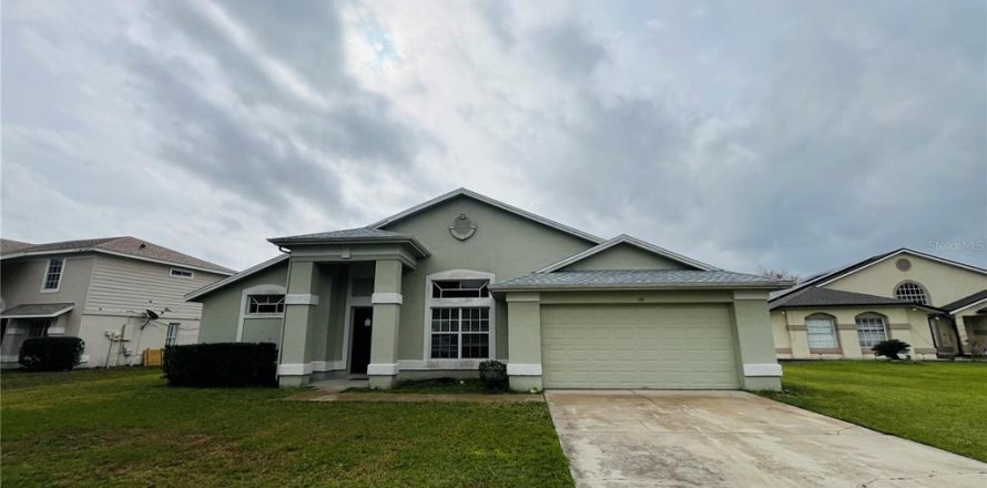 Villa ou maison à Kissimmee, Floride 4 chambres, 167.78 m2 № 1885787