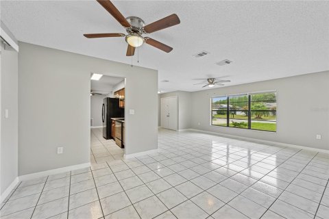 Casa en venta en Kissimmee, Florida, 4 dormitorios, 153.38 m2 № 1832879 - foto 3