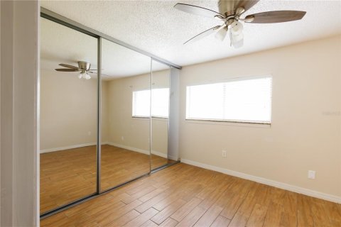 Condo in Clearwater, Florida, 2 bedrooms № 2101456 - photo 12