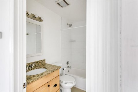 Condo in Clearwater, Florida, 2 bedrooms № 2101456 - photo 10