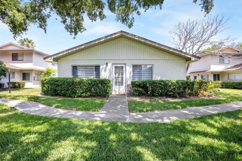 Condo in Clearwater, Florida, 2 bedrooms № 2101456