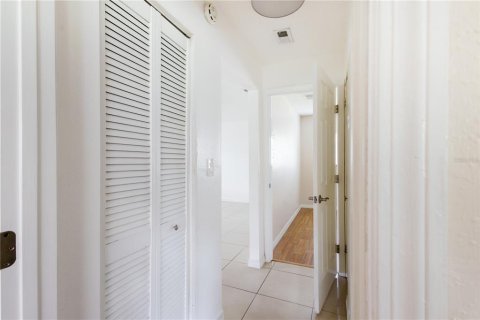 Condo in Clearwater, Florida, 2 bedrooms № 2101456 - photo 13