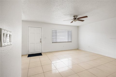 Condo in Clearwater, Florida, 2 bedrooms № 2101456 - photo 3