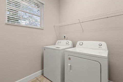 Townhouse in Kissimmee, Florida 3 bedrooms, 164.99 sq.m. № 2384313 - photo 18