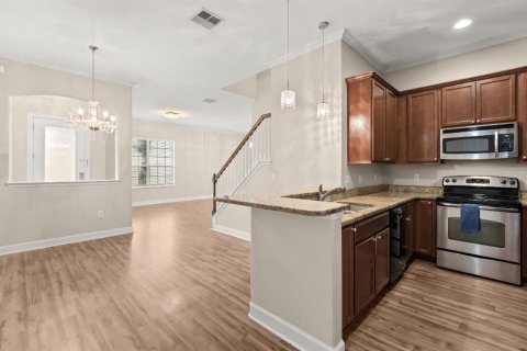 Townhouse in Kissimmee, Florida 3 bedrooms, 164.99 sq.m. № 2384313 - photo 7