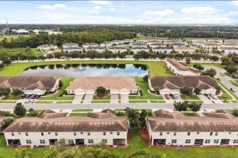 Townhouse in Kissimmee, Florida 3 bedrooms, 164.99 sq.m. № 2384313 - photo 25
