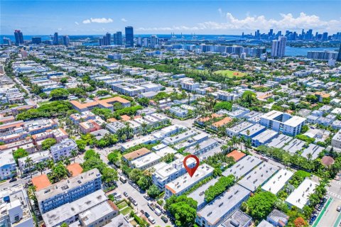Condo in Miami Beach, Florida, 1 bedroom  № 1974434 - photo 20
