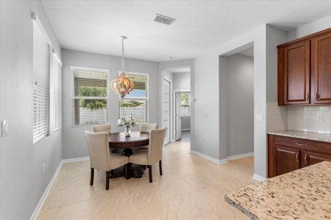 Casa en venta en Apopka, Florida, 4 dormitorios, 235.79 m2 № 1803930 - foto 15