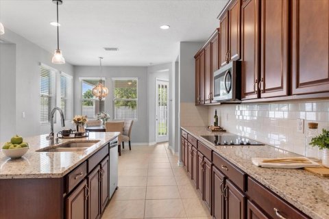 Casa en venta en Apopka, Florida, 4 dormitorios, 235.79 m2 № 1803930 - foto 14