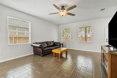 Casa en venta en Longwood, Florida, 4 dormitorios, 117.24 m2 № 1904718 - foto 8