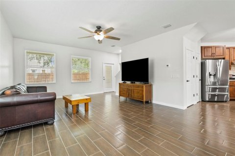 Casa en venta en Longwood, Florida, 4 dormitorios, 117.24 m2 № 1904718 - foto 9