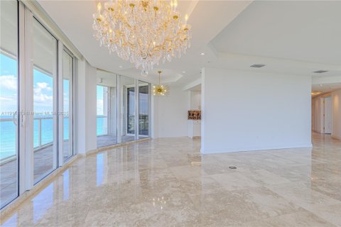 Condominio en venta en Hollywood, Florida, 3 dormitorios, 207.45 m2 № 1971754 - foto 7