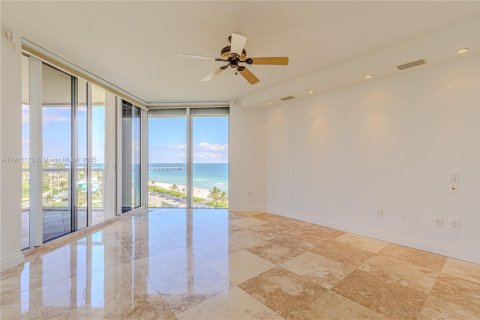 Condominio en venta en Hollywood, Florida, 3 dormitorios, 207.45 m2 № 1971754 - foto 11