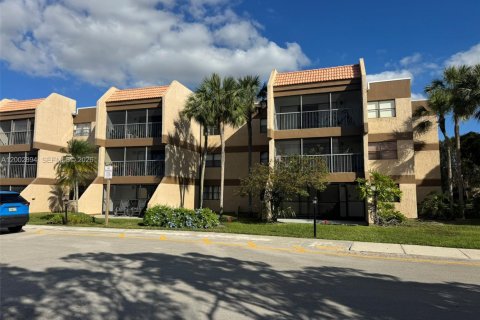 Condo in Weston, Florida, 2 bedrooms  № 2066678