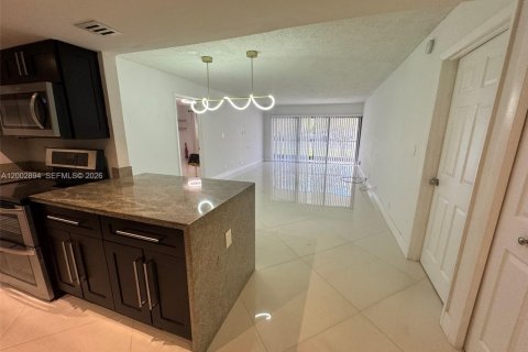 Condominio en venta en Weston, Florida, 2 dormitorios, 102.75 m2 № 2066678 - foto 17