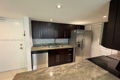 Condominio en venta en Weston, Florida, 2 dormitorios, 102.75 m2 № 2066678 - foto 15