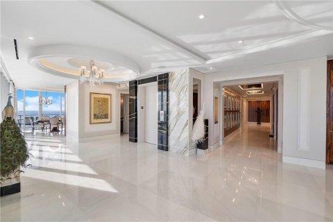 Condominio en venta en Fort Lauderdale, Florida, 5 dormitorios, 540.88 m2 № 2181812 - foto 3