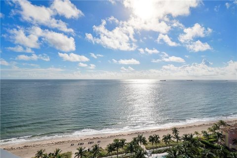 Condominio en venta en Fort Lauderdale, Florida, 5 dormitorios, 540.88 m2 № 2181812 - foto 2