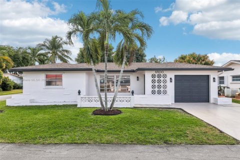 Casa en venta en Tamarac, Florida, 2 dormitorios, 147.44 m2 № 1969001 - foto 29