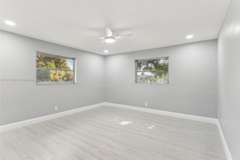 Casa en venta en Tamarac, Florida, 2 dormitorios, 147.44 m2 № 1969001 - foto 16