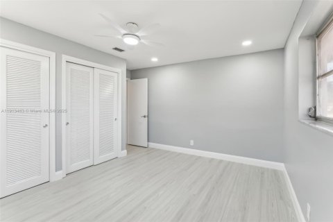 Casa en venta en Tamarac, Florida, 2 dormitorios, 147.44 m2 № 1969001 - foto 13