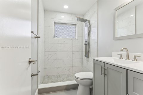 Casa en venta en Tamarac, Florida, 2 dormitorios, 147.44 m2 № 1969001 - foto 14