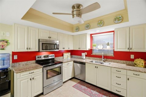 Villa ou maison à louer à Tarpon Springs, Floride: 2 chambres, 122.63 m2 № 2345324 - photo 20