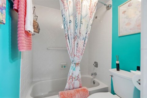 Villa ou maison à louer à Tarpon Springs, Floride: 2 chambres, 122.63 m2 № 2345324 - photo 15