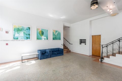 Condo in Miami Beach, Florida, 1 bedroom № 1957351 - photo 21