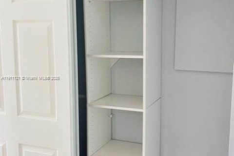 Купить виллу или дом в Майами, Флорида 4 спальни, 153.2м2, № 1968202 - фото 17