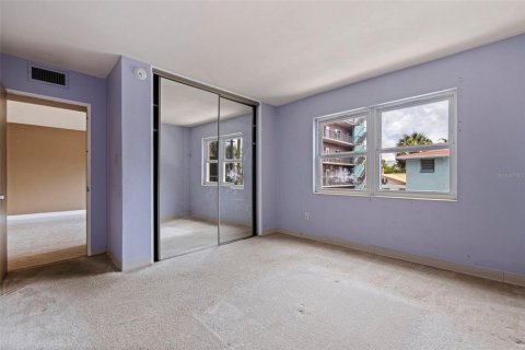 Condo in Saint Petersburg, Florida, 1 bedroom  № 1831974 - photo 21