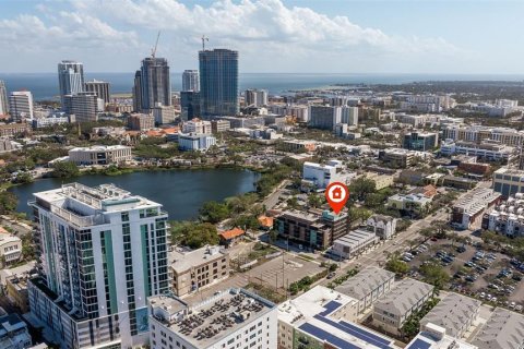 Condo in Saint Petersburg, Florida, 1 bedroom  № 1831974 - photo 27